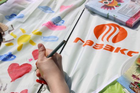 Оранжевое настроение: яркие воздушные змеи раскрасили небо над Первоуральском